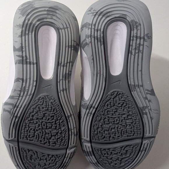 Children's Nike Sneakers - Picture 2 of 3